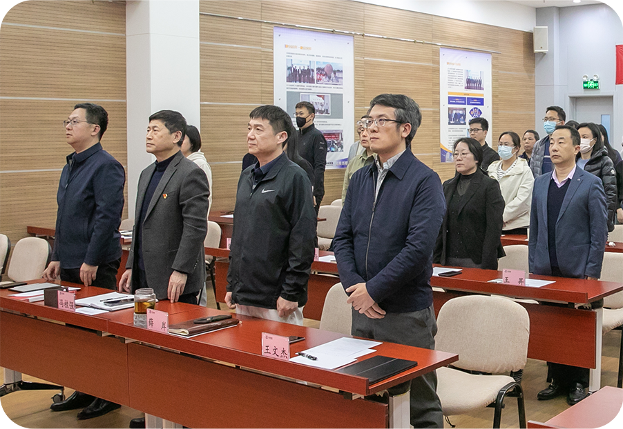 与会主要领导出席 与会主要领导出席
